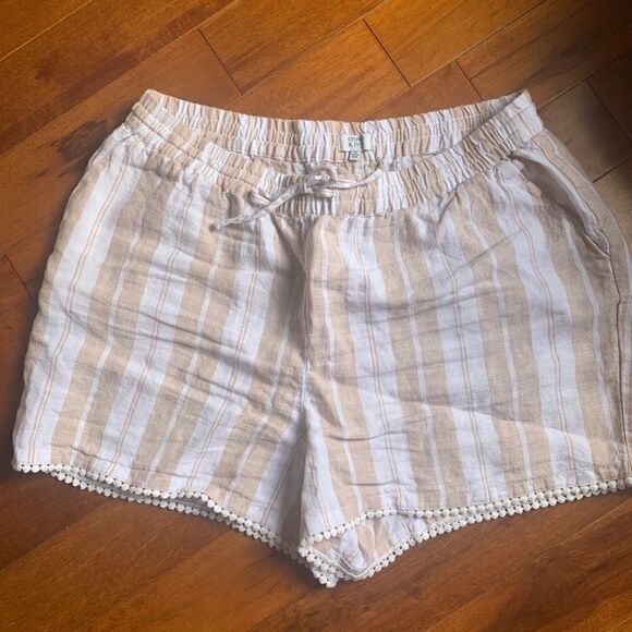 Crown & Ivy Soft Khaki and White Striped Linen Shorts - Picture 1 of 4